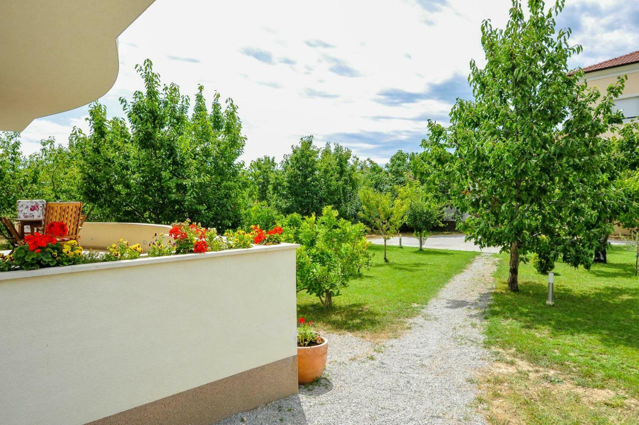 Villa Katarina คาชเตลา ภายนอก รูปภาพ