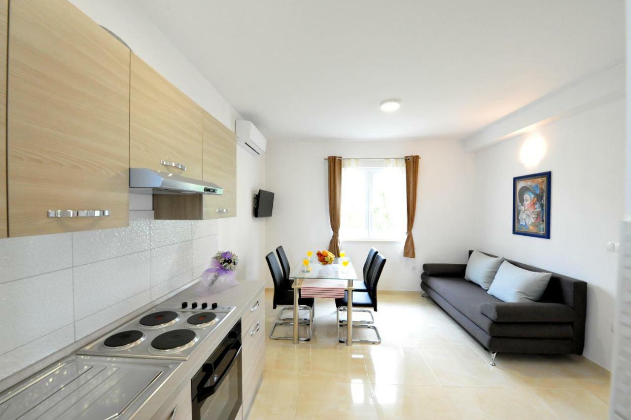 Villa Katarina คาชเตลา ภายนอก รูปภาพ